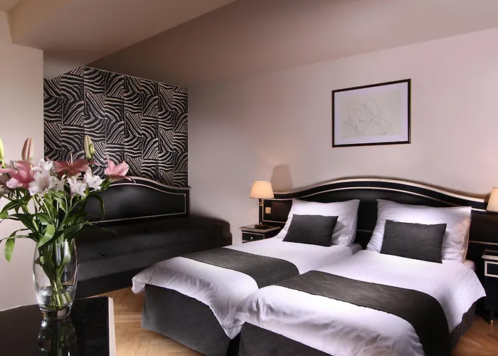 Elysee Hotel