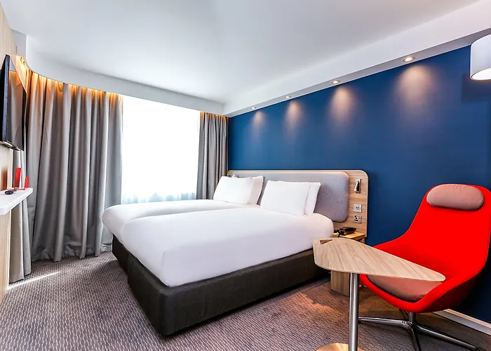Holiday Inn Express Edinburgh City West By Ihg