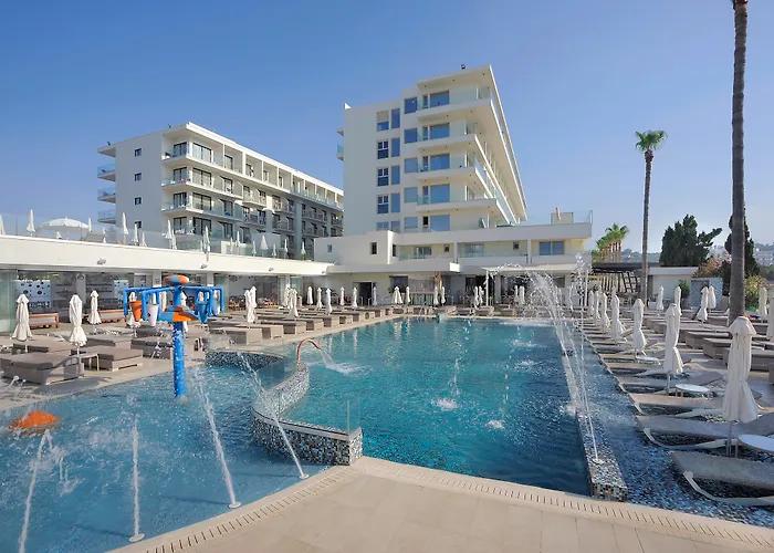 Nelia Beach Hotel & Spa