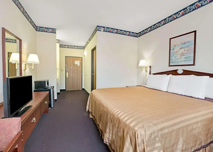 Travelodge By Wyndham St. Louis