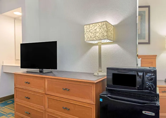 La Quinta Inn By Wyndham New Orleans Causeway