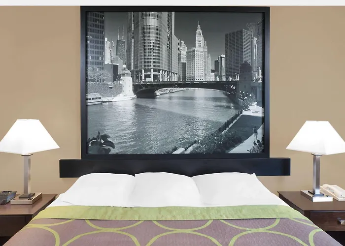 Super 8 By Wyndham Morton Grove/Chicago