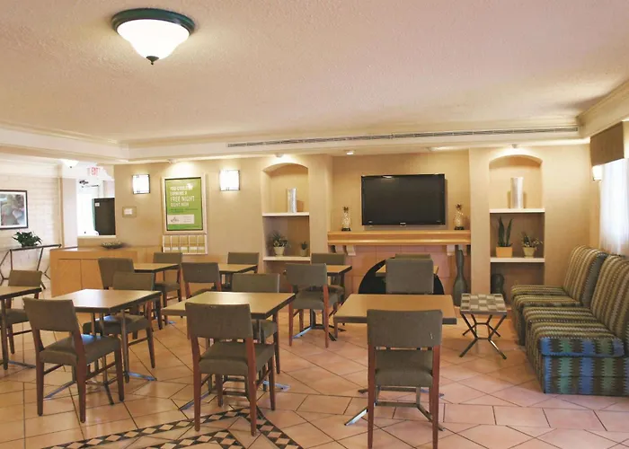 Baymont By Wyndham Houston La Porte