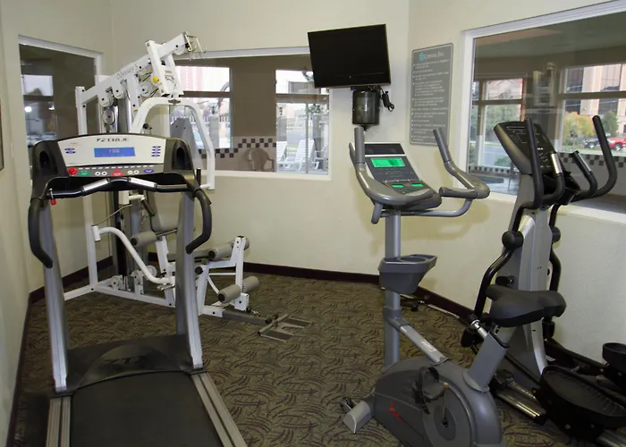 Crystal Inn Hotel & Suites - Salt Lake City