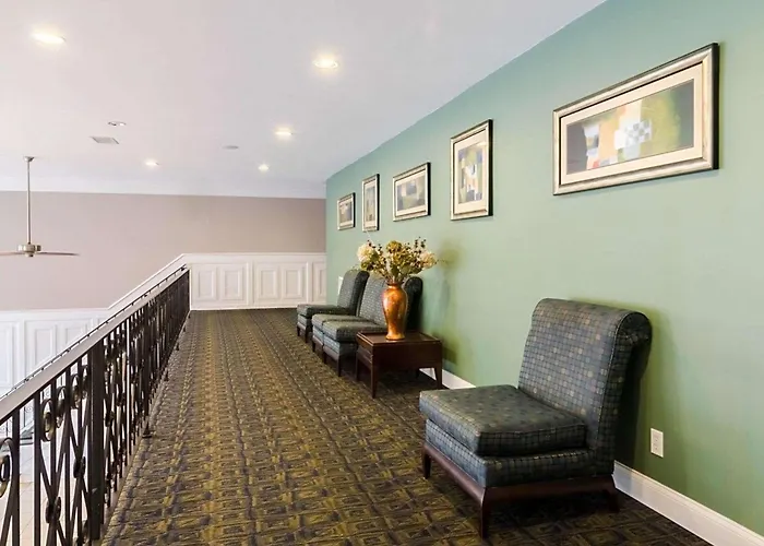 Rodeway Inn & Suites Williamsburg Central