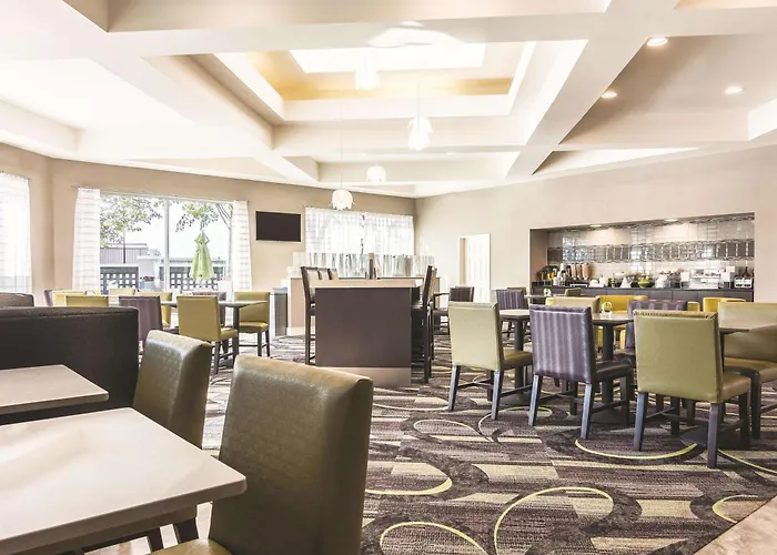 La Quinta Inn & Suites By Wyndham Shreveport Airport