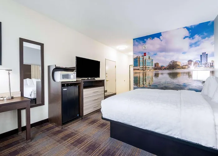 Clarion Pointe Madison-Huntsville