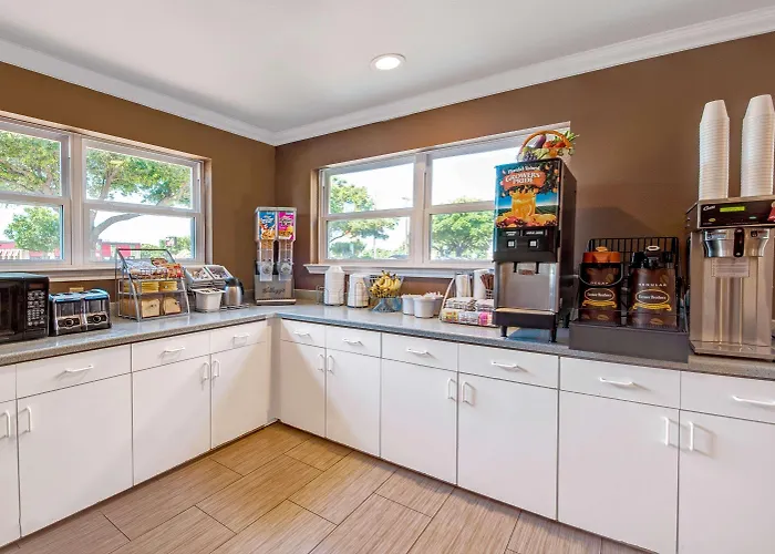 Super 8 By Wyndham Richardson Dallas