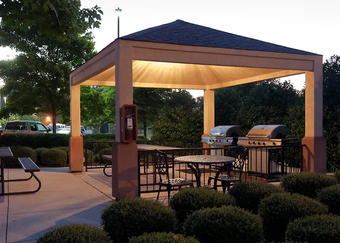 Sonesta Simply Suites Huntsville Research Park