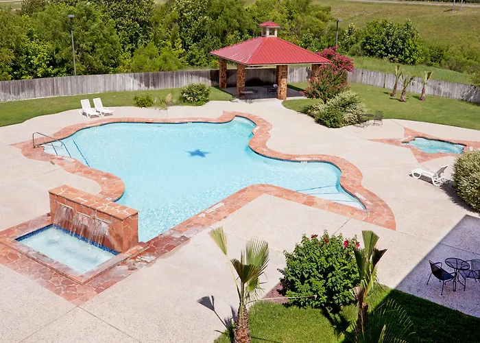 Holiday Inn Express & Suites Kerrville