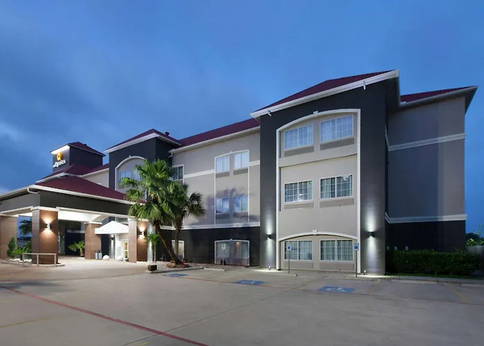 La Quinta By Wyndham Houston New Caney