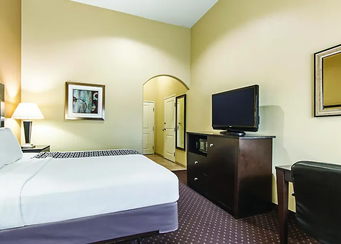 La Quinta By Wyndham Houston New Caney