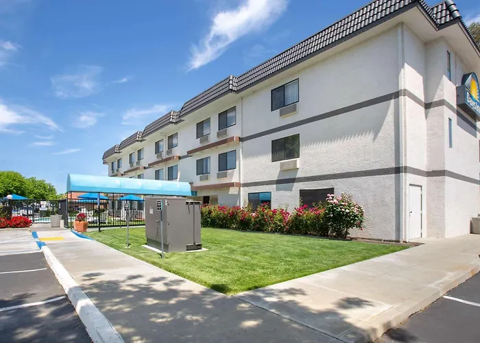 Days Inn By Wyndham Woodland