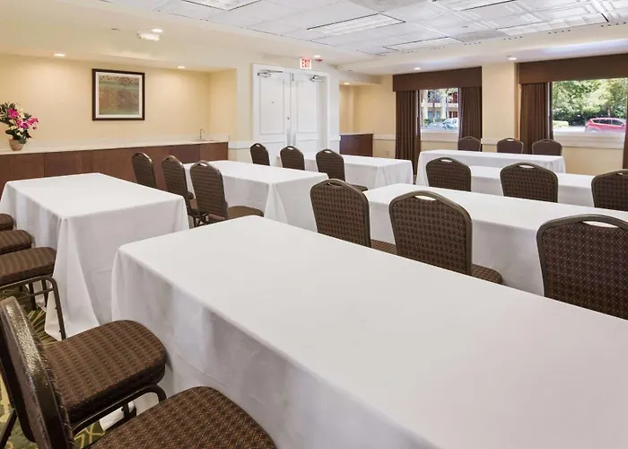 Best Western Plus Deerfield Beach Hotel & Suites