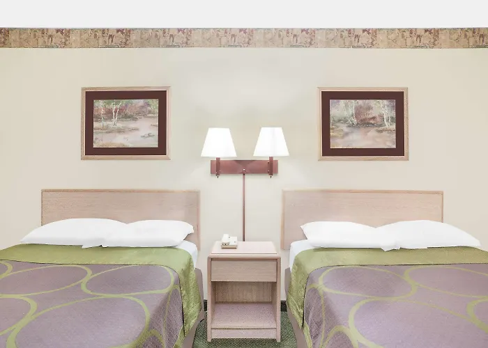 Super 8 By Wyndham Monticello