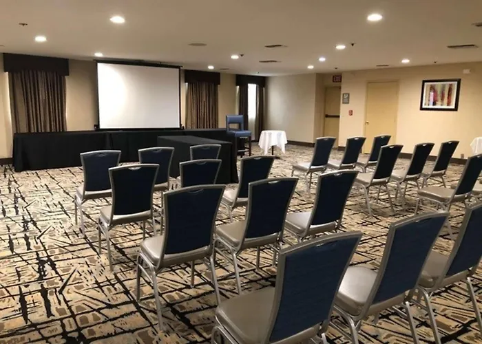 Best Western Plus Heritage Inn