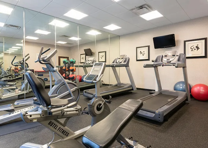 Holiday Inn Express & Suites - New Philadelphia Southwest By Ihg