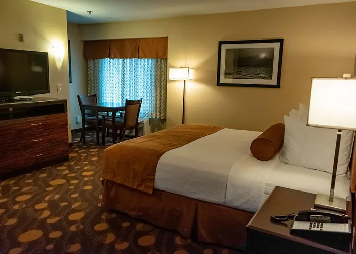 Best Western Plus Suites Hotel Coronado Island