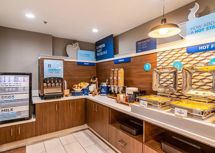 Holiday Inn Express & Suites Camarillo By Ihg