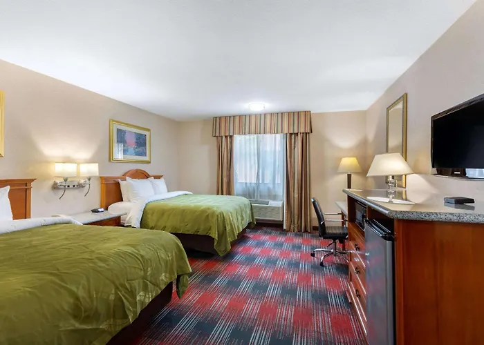 Quality Inn & Suites Oceanside Near Camp Pendleton