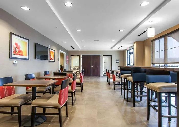 Comfort Suites-Youngstown North