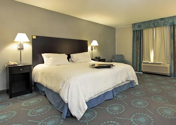 Hampton Inn Defiance