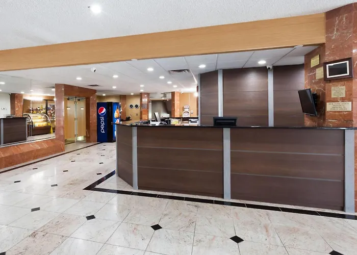 Ramada By Wyndham Newburgh/West Point