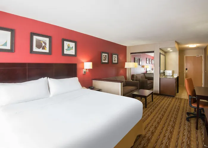 Holiday Inn Express Hotel & Suites Wauseon By Ihg