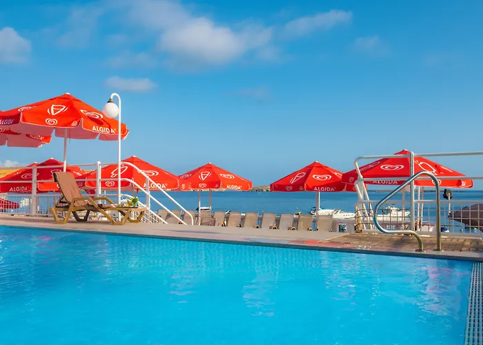 Gillieru Harbour Hotel