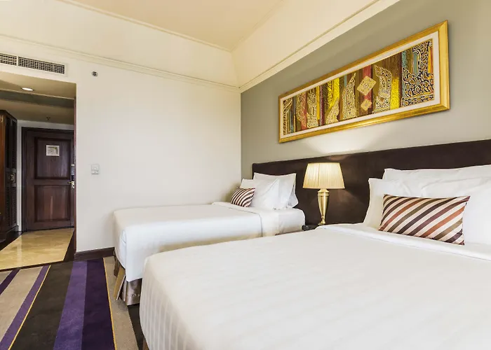 Chatrium Hotel Royal Lake Yangon