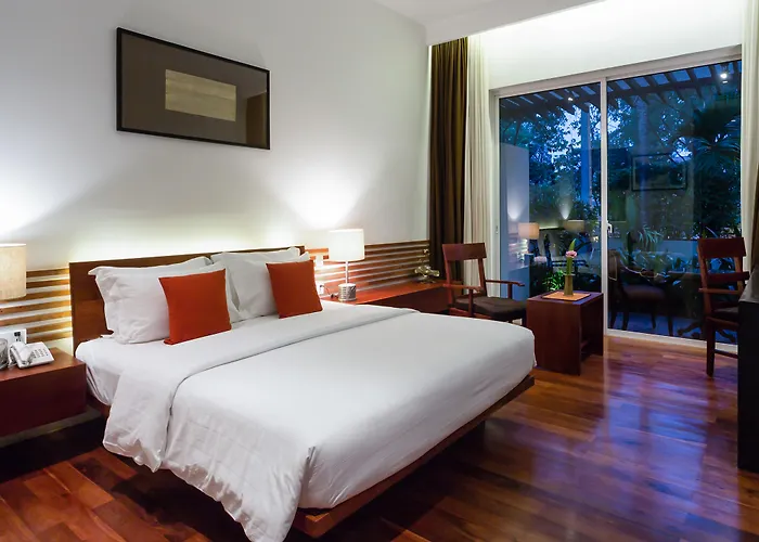 Lynnaya Urban River Resort
