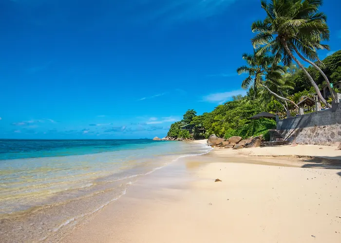 Coco De Mer Hotel And Black Parrot Suites