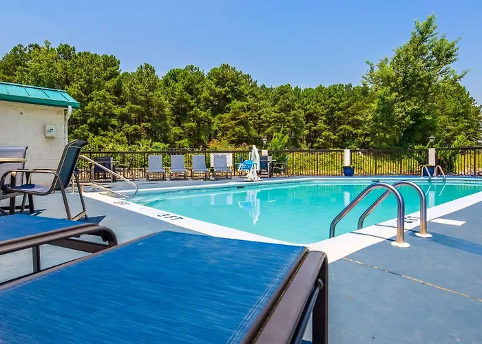 Best Western Plus South Hill Inn