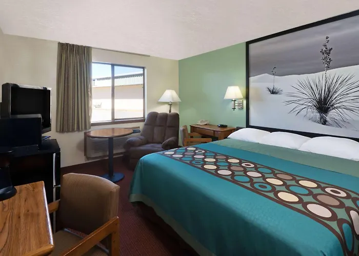 Super 8 By Wyndham Alamogordo - White Sands