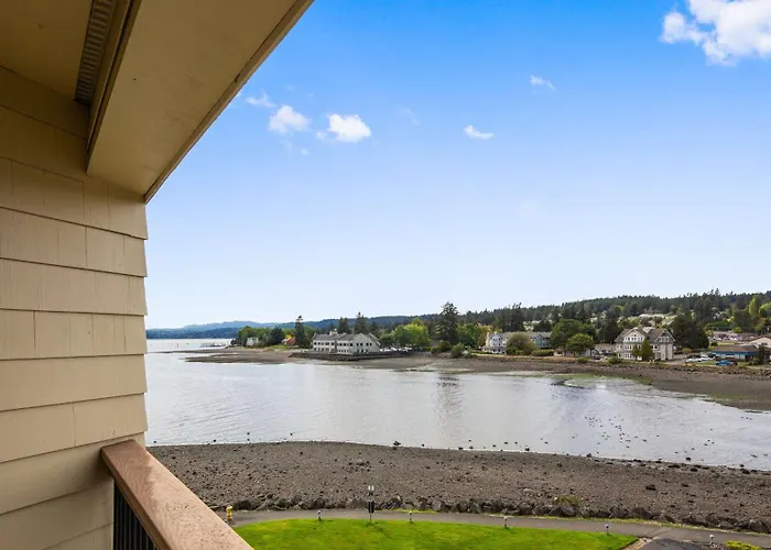 Best Western Plus Silverdale Beach Hotel