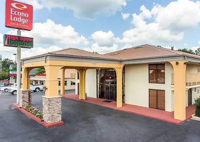 Econo Lodge Inn & Suites Griffin North