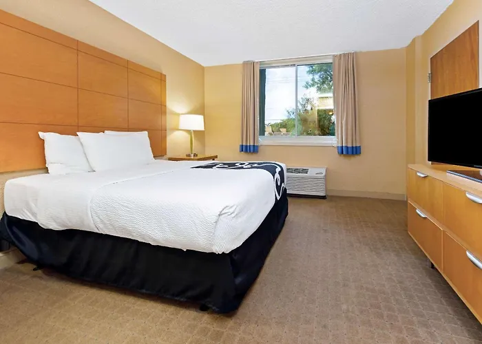 La Quinta By Wyndham Coral Springs South