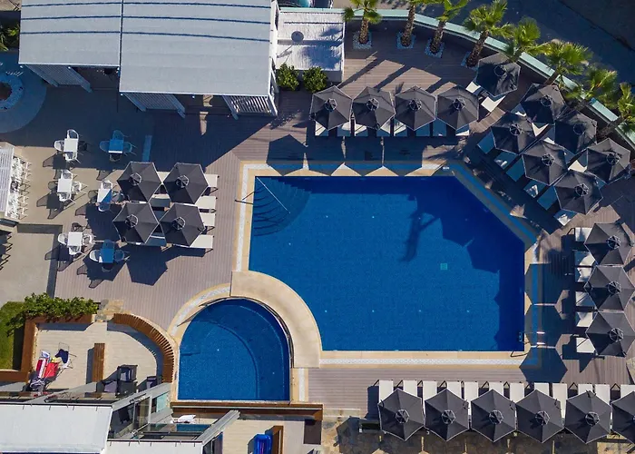 Dionysos Hotel & Suites