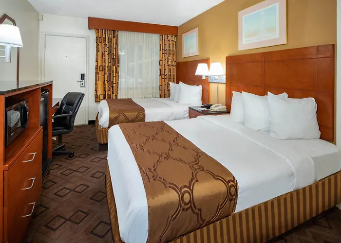 Travelodge By Wyndham Burbank-Glendale