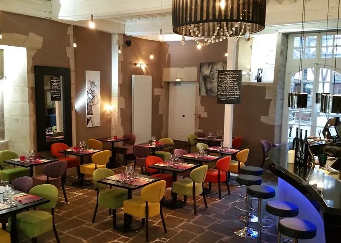 Maison Philippe Le Bon Hotel, Restaurant & Bar Le 19