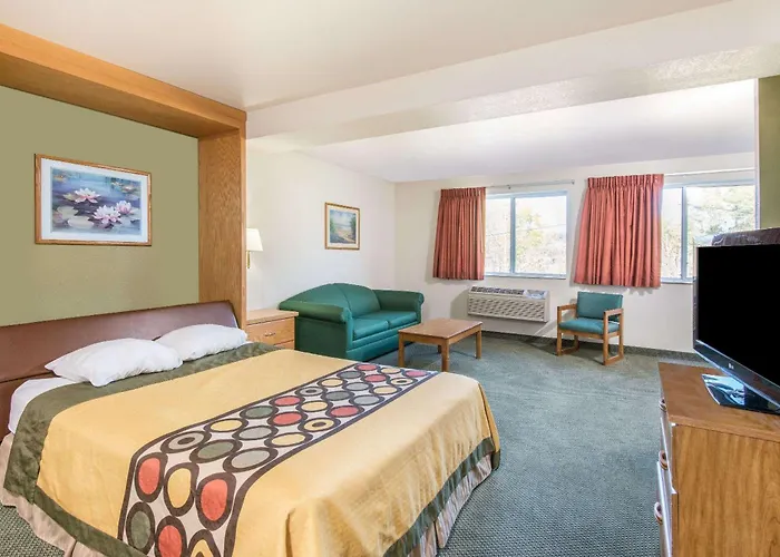 Super 8 By Wyndham West Middlesex/Sharon Area