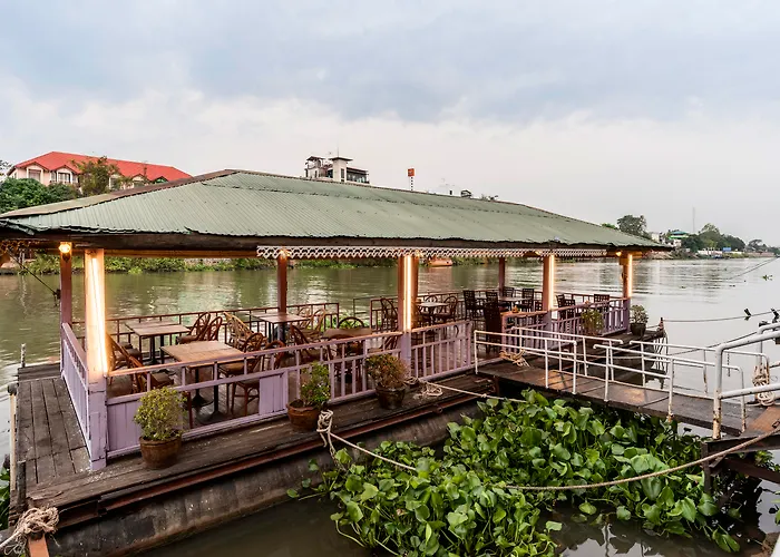 Ayothaya Riverside Hotel