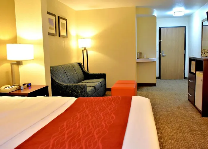 Comfort Inn & Suites Greenville I-70
