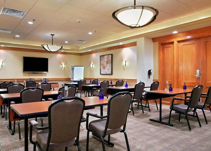Hilton Suites Chicago/Oakbrook Terrace