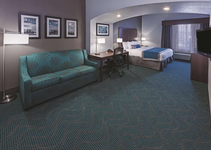 La Quinta Inn & Suites By Wyndham Fort Worth Arlington West