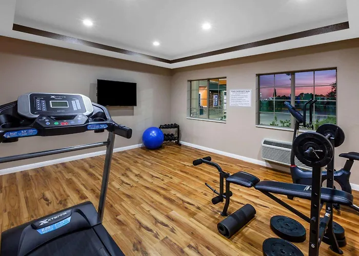 Super 8 By Wyndham Houston Northwest Cypress