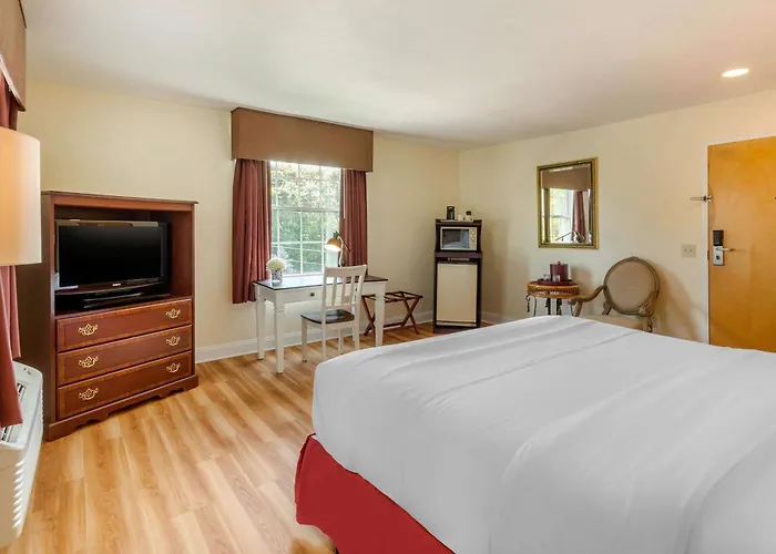 The Carriage House Inn Newport