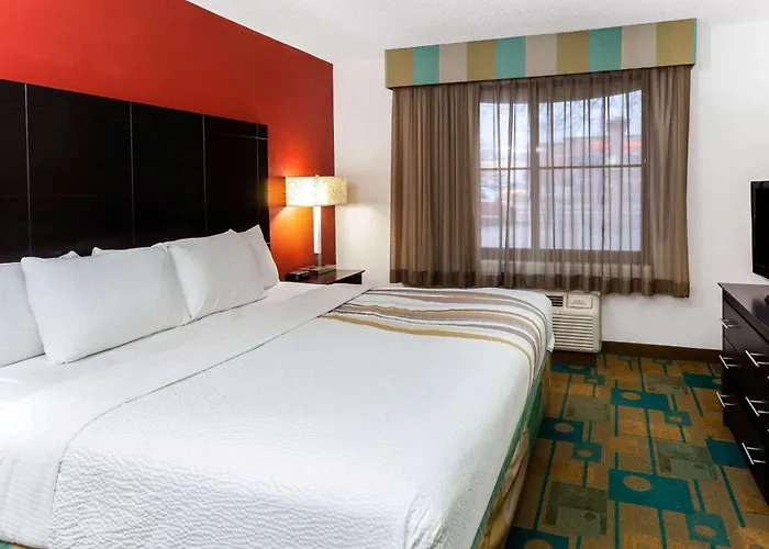 La Quinta By Wyndham Milwaukee Bayshore Area