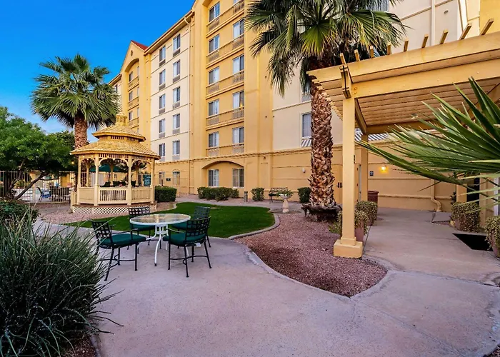 La Quinta Inn & Suites By Wyndham Mesa Superstition Springs