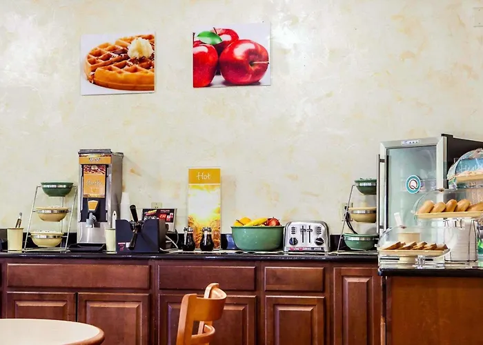 Quality Inn & Suites Champaign North - Urbana